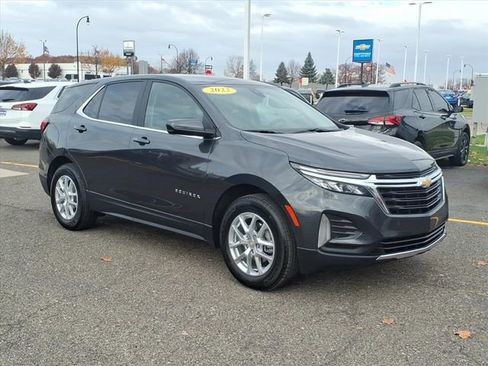 Used 2022 Chevrolet Equinox LT image 3