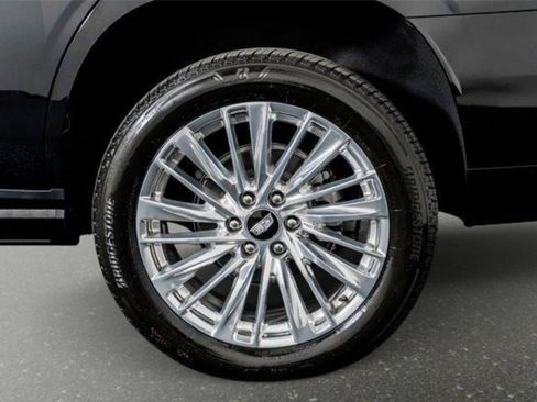 Used 2026 Cadillac Escalade Luxury w/ Touring Package image 10