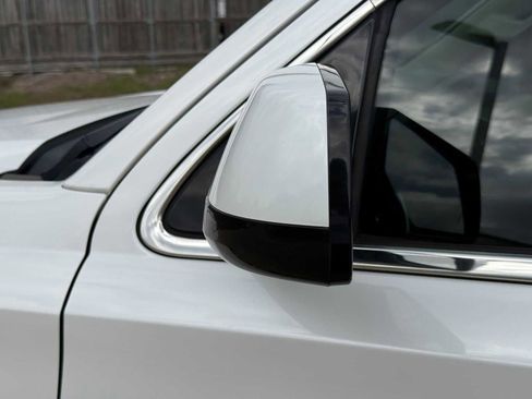 Used 2019 GMC Yukon SLT w/ Open Road Package image 11