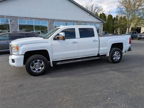 Used 2019 GMC Sierra 3500 Denali AWD/4WD image 3
