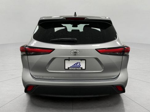 Used 2023 Toyota Highlander L image 5