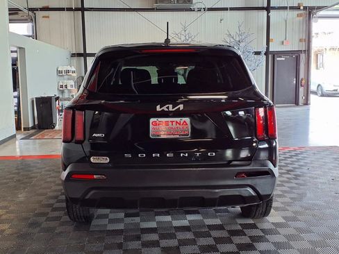 Used 2022 Kia Sorento LX AWD/4WD image 5