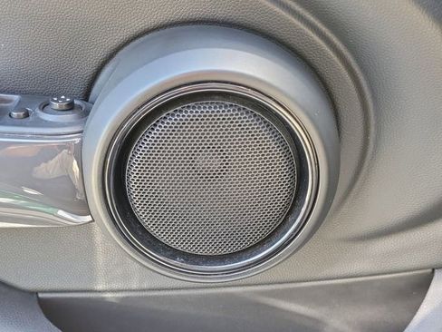 Used 2017 MINI Cooper 4-Door Hardtop FWD image 18