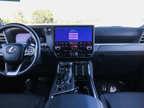 Certified 2025 Lexus GX 550 w/ Accessory Package (2T) AWD/4WD image 13