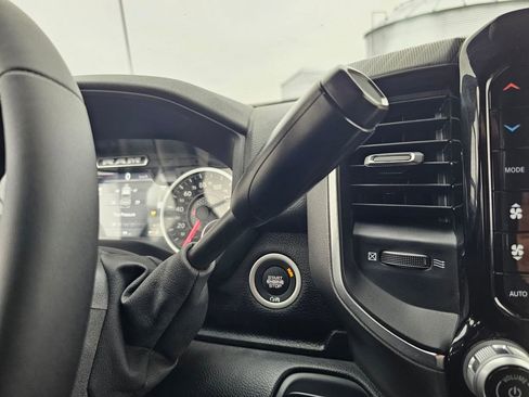 New 2025 RAM 3500 Big Horn AWD/4WD image 23