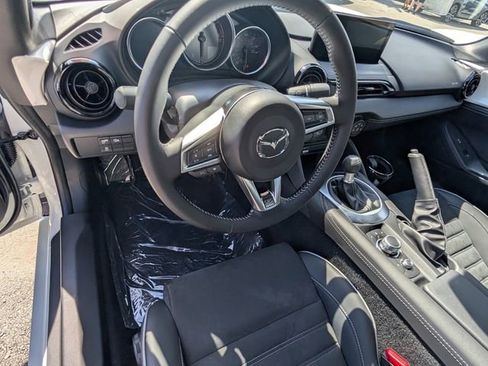 New 2025 MAZDA MX-5 Miata RF Club image 9