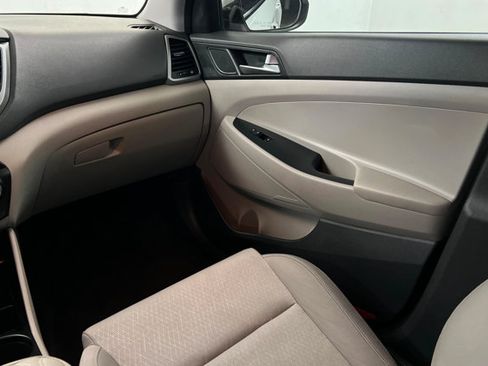 Used 2016 Hyundai Tucson SE w/ Option Group 02 FWD image 10