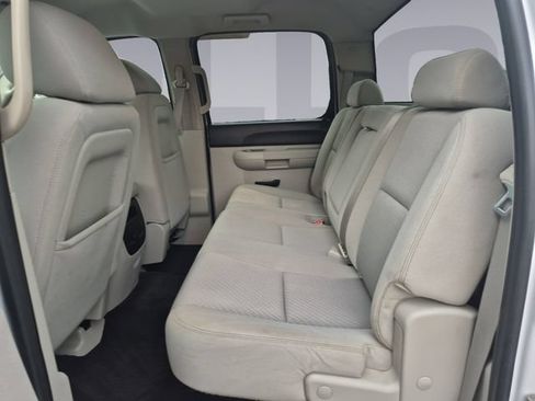 Used 2011 Chevrolet Silverado 3500 LT w/ Interior Plus Package AWD/4WD image 16