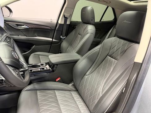 Used 2023 Buick Envision Avenir image 16