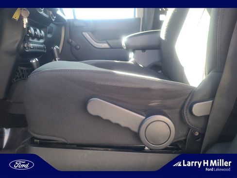 Used 2017 Jeep Wrangler Sport image 15