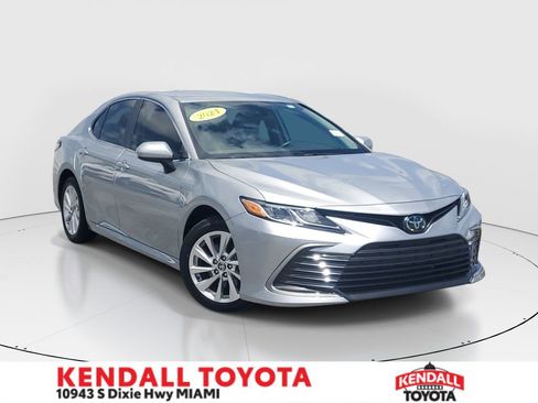 Used 2024 Toyota Camry LE image 1