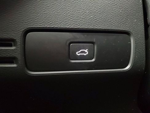Used 2023 Volvo C40 P8 Recharge Ultimate AWD/4WD image 34