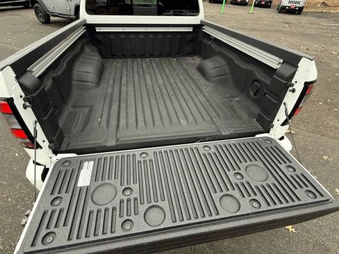 Used 2023 Nissan Frontier SV w/ SV Convenience Package AWD/4WD image 29
