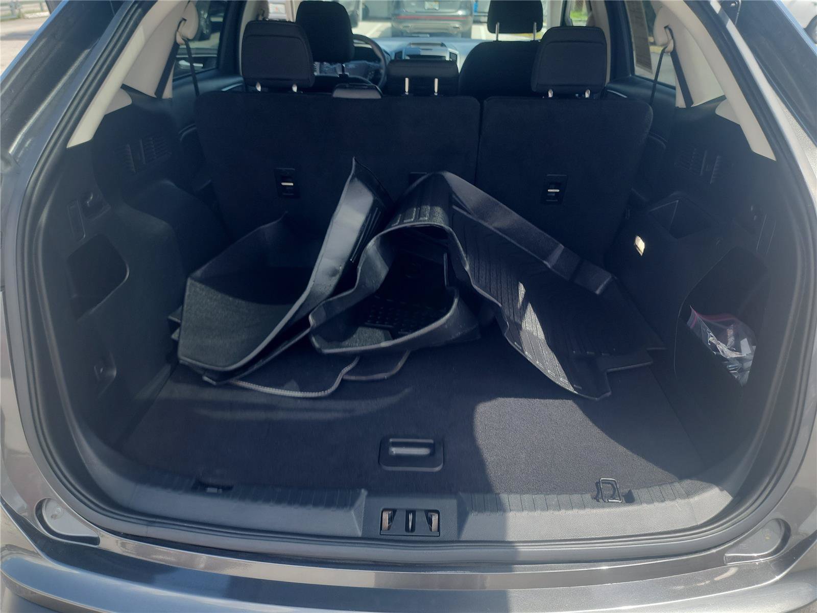 Certified 2020 Ford Edge SE FWD image 18