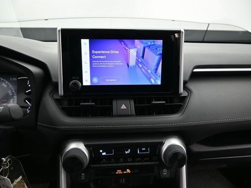 Used 2024 Toyota RAV4 LE image 7