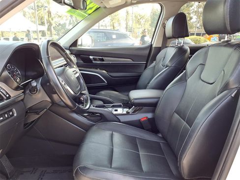 Certified 2022 Kia Telluride EX w/ EX Premium Package image 9