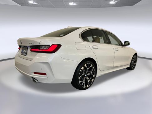 Used 2025 BMW 330i xDrive Sedan w/ Premium Package AWD/4WD image 8