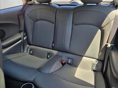 Certified 2024 MINI Cooper SE image 17