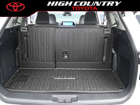 New 2026 Toyota Highlander Limited AWD/4WD image 21