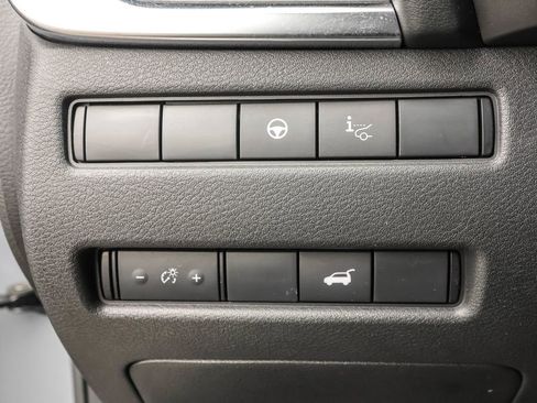 Used 2021 Nissan Rogue Platinum image 19