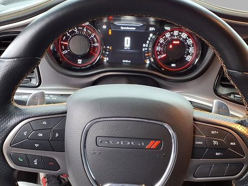 Used 2022 Dodge Challenger GT w/ Plus Package image 9