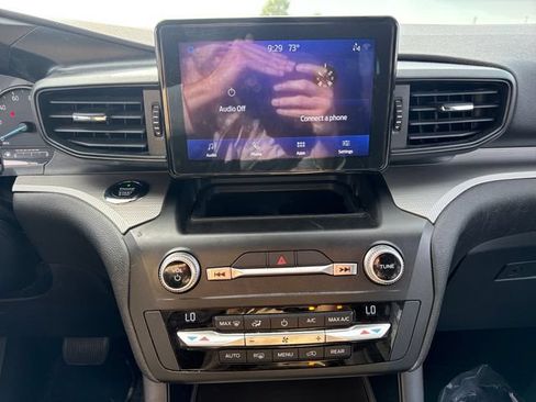 Used 2020 Ford Explorer XLT AWD/4WD image 29