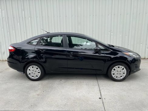 Used 2016 Ford Fiesta S image 2