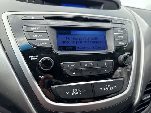 Used 2013 Hyundai Elantra GLS w/ Preferred Pkg image 27