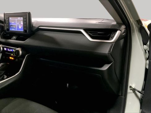 Used 2021 Toyota RAV4 XLE w/ Convenience Package AWD/4WD image 19