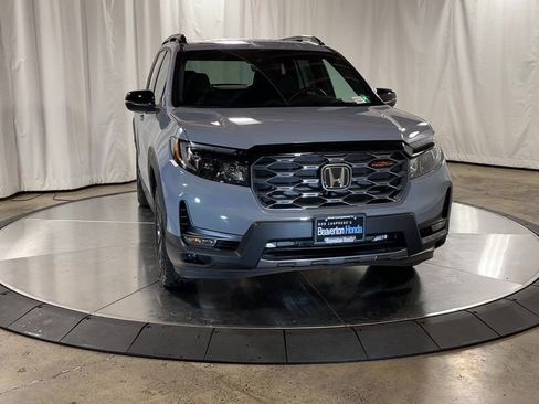Used 2022 Honda Passport TrailSport image 3