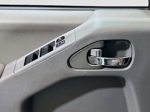 Used 2016 Nissan Frontier SV AWD/4WD image 12