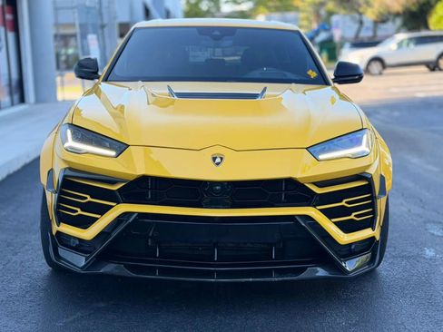 Used 2021 Lamborghini Urus AWD/4WD image 2