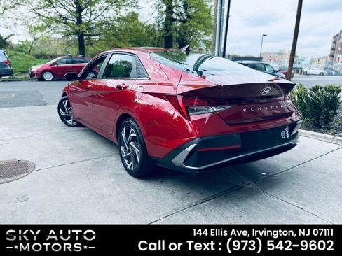 Used 2025 Hyundai Elantra SEL FWD image 6