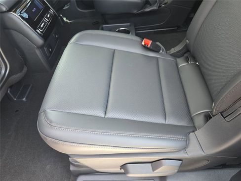 New 2026 Lincoln Aviator AWD image 13