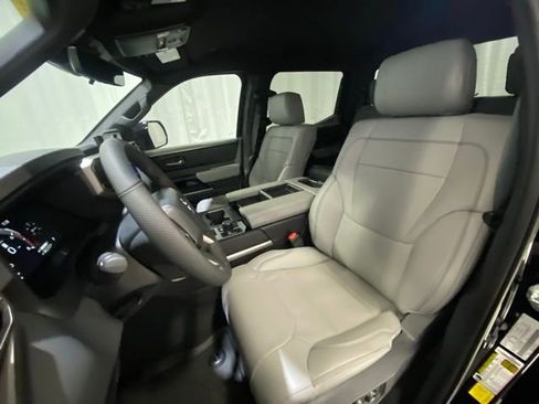 New 2026 Toyota Tundra Limited AWD/4WD image 10