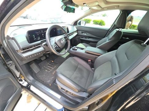 Used 2024 Nissan Ariya AWD image 12