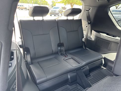Used 2025 Lexus LX 700h F Sport image 34