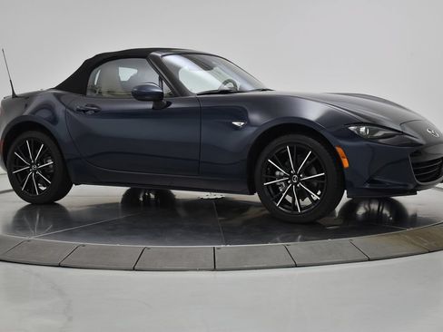 Certified 2025 MAZDA MX-5 Miata Grand Touring RWD image 11