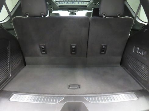 Used 2024 Chevrolet Tahoe Z71 w/ Luxury Package AWD/4WD image 42