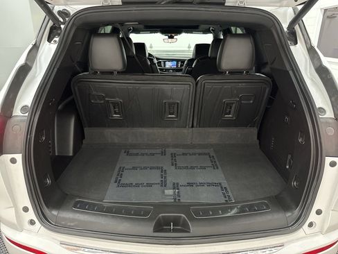 Used 2022 Buick Enclave Avenir w/ Avenir Technology Package image 42