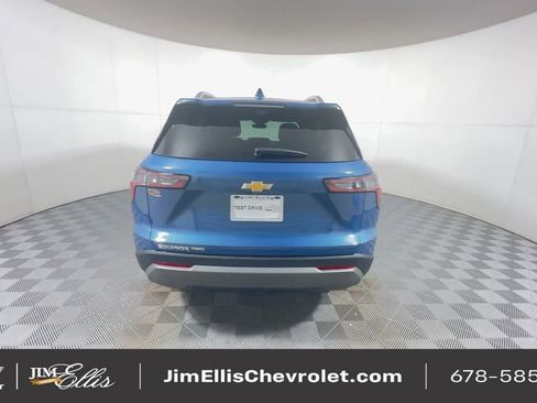 Certified 2025 Chevrolet Traverse LT image 8