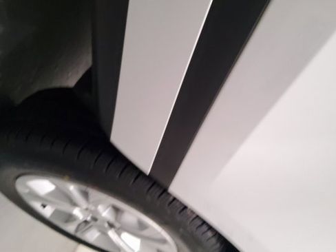 Used 2020 Land Rover Range Rover Evoque S image 32