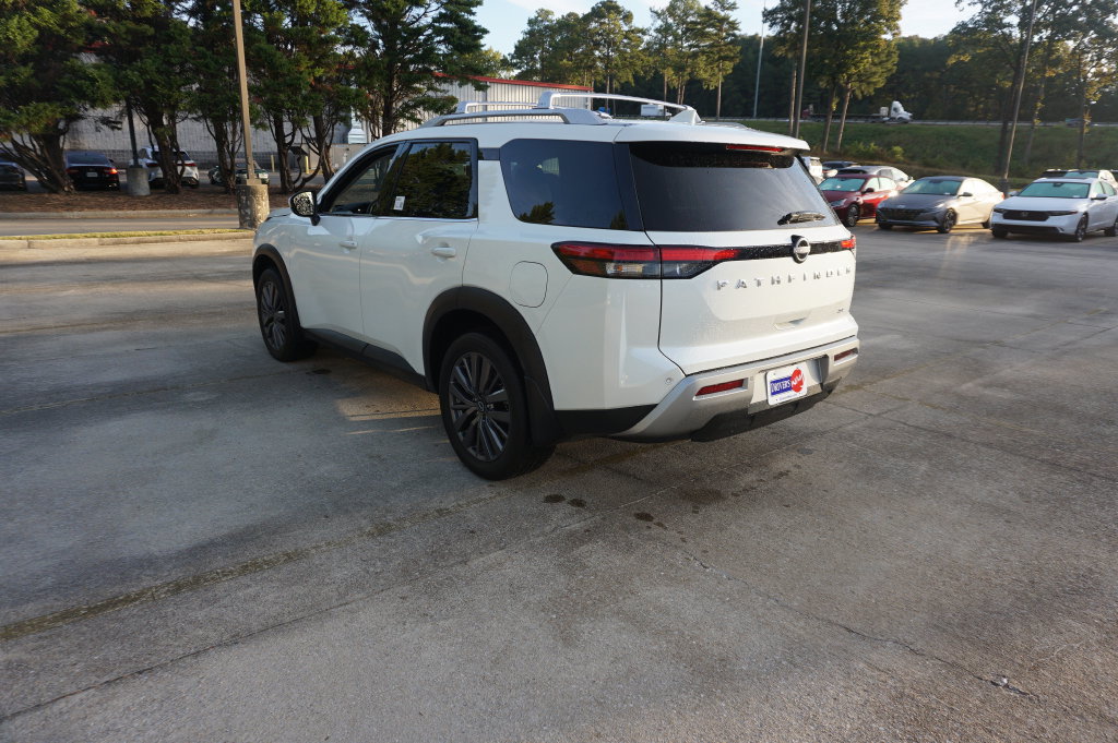 Used 2024 Nissan Pathfinder SL w/ SL Premium Package FWD image 22