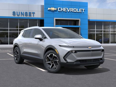 New 2026 Chevrolet Equinox EV LT image 7