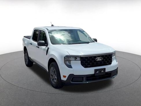 Used 2026 Ford Maverick XLT FWD image 3