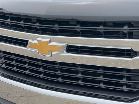 Used 2022 Chevrolet Silverado 1500 LT AWD/4WD image 35