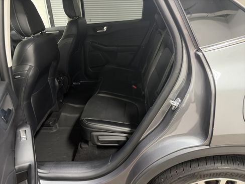 Used 2022 Ford Escape Titanium AWD/4WD image 26
