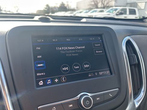 Used 2020 Chevrolet Equinox LT w/ Driver Convenience Package image 17