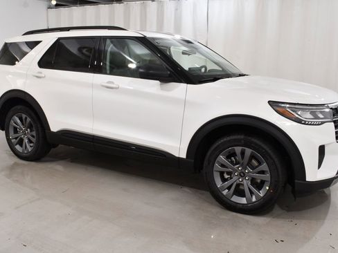 New 2026 Ford Explorer Active AWD/4WD image 5