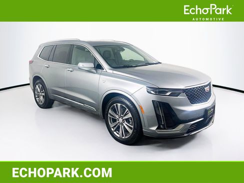 Used 2025 Cadillac XT6 Premium Luxury image 1